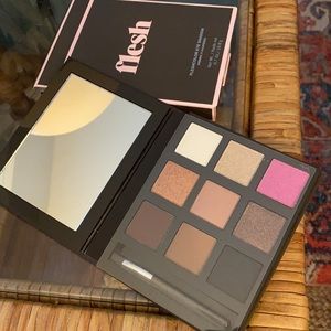 Flesh Beauty neutral eyeshadow palette